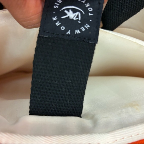 L'Artiste Izak Orange Canvas Bag - Picture 11 of 11